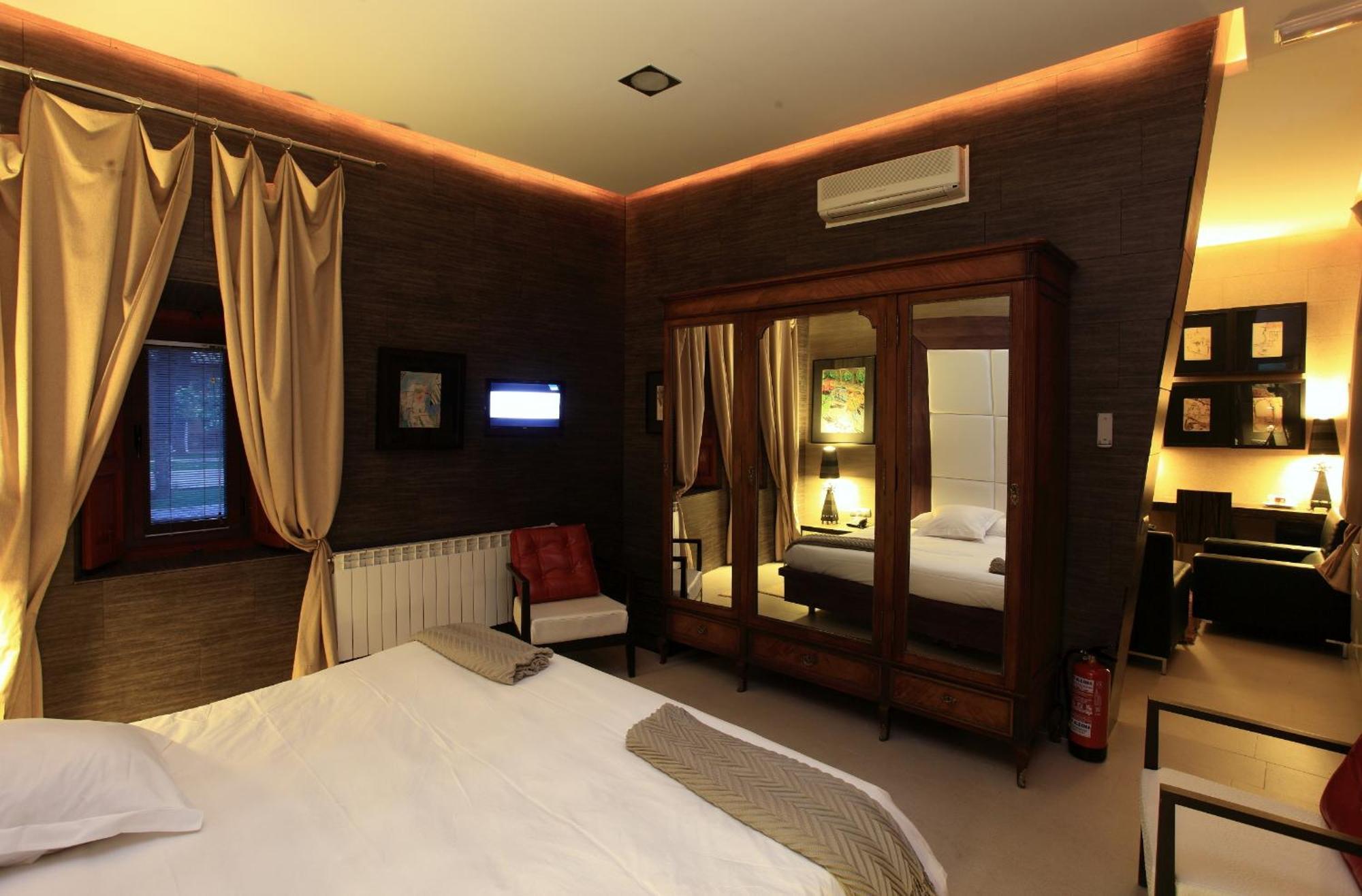 Hotel Boutique Palacio De La Serna Ballesteros De Calatrava الغرفة الصورة